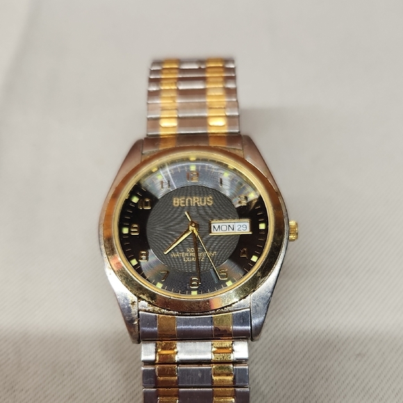 Gold and Silver Men's Watch - Picture 3 of 6